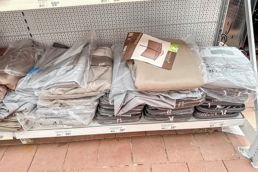 Inhalt Regalebene: Schutzhüllen und Ersatzbespannungen 